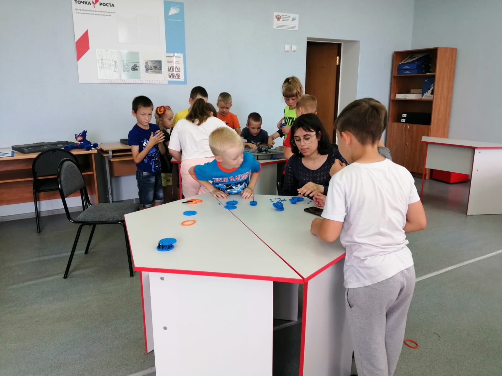 Собираем роботов.